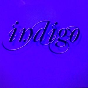 Meet your Posher, Indigo